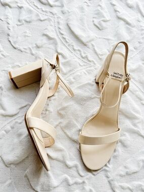 Jeffrey Campbell Women's Natural Go-There Sandals Size 9.5 New